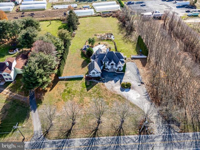 824 WINDSOR PERRINEVILLE, East Windsor, NJ 08520