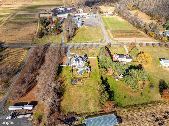 824 WINDSOR PERRINEVILLE, East Windsor, NJ 08520