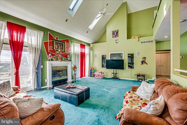 824 WINDSOR PERRINEVILLE, East Windsor, NJ 08520