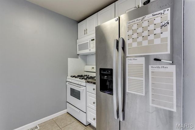 815 Wendevy Court, Ballwin, MO 63011