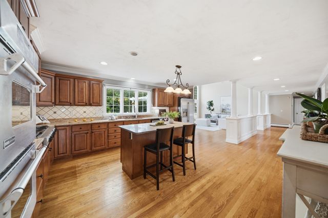 55 Squire Shaler Ln, Lancaster, MA 01523