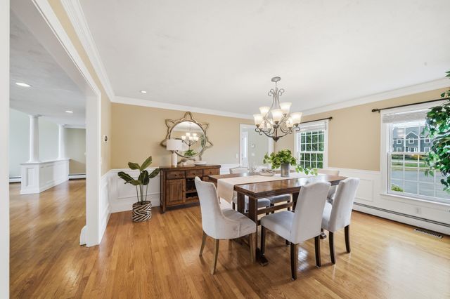 55 Squire Shaler Ln, Lancaster, MA 01523