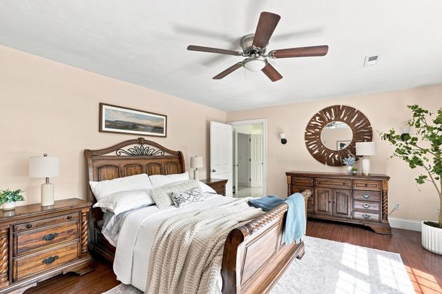 55 Squire Shaler Ln, Lancaster, MA 01523