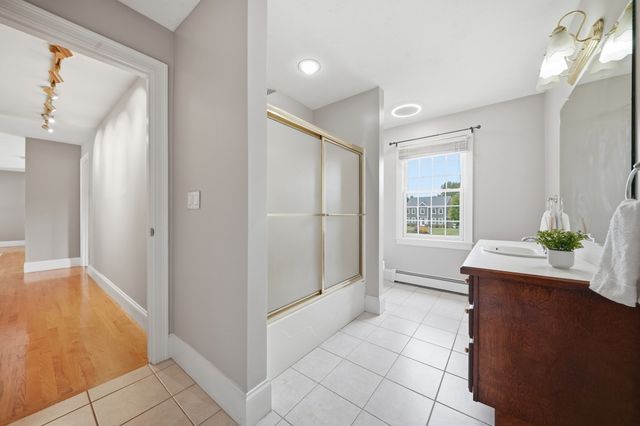 55 Squire Shaler Ln, Lancaster, MA 01523