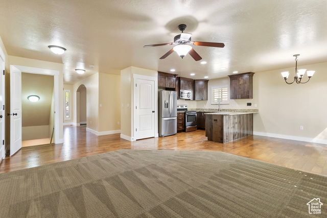 642 E CENTER ST, Pleasant Grove, UT 84062