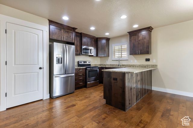 642 E CENTER ST, Pleasant Grove, UT 84062