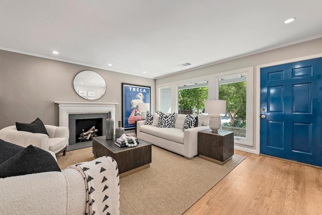 Image 4 of property listing at 931 Peggy Lane, Menlo Park, CA 94025