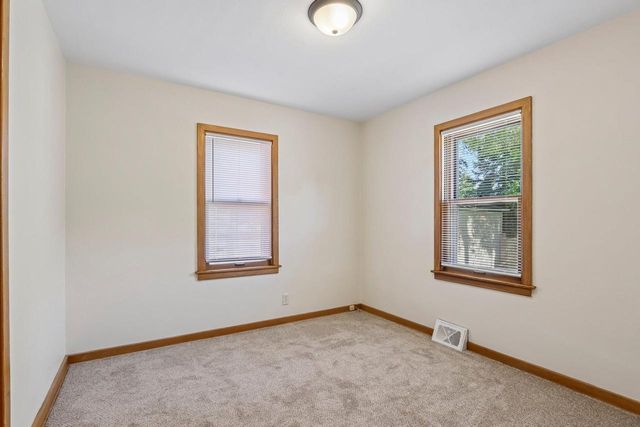 418 Harrison AVENUE, Waukesha, WI 53186