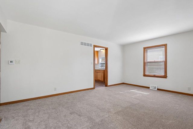 418 Harrison AVENUE, Waukesha, WI 53186