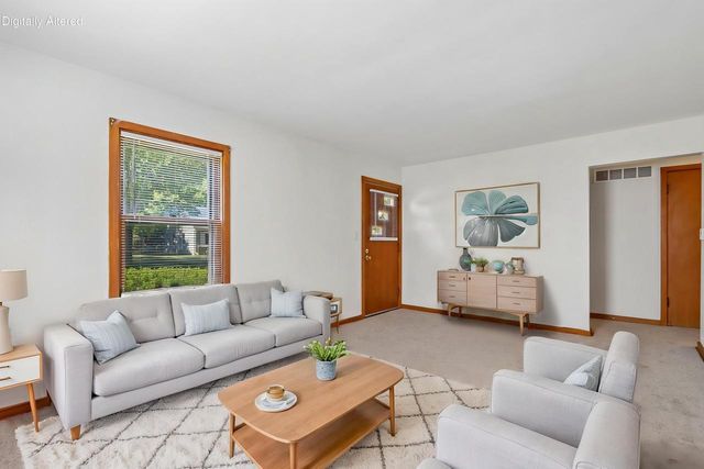 418 Harrison AVENUE, Waukesha, WI 53186