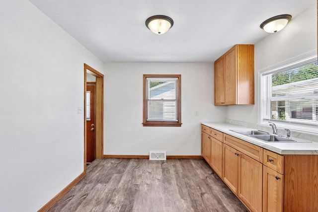 418 Harrison AVENUE, Waukesha, WI 53186