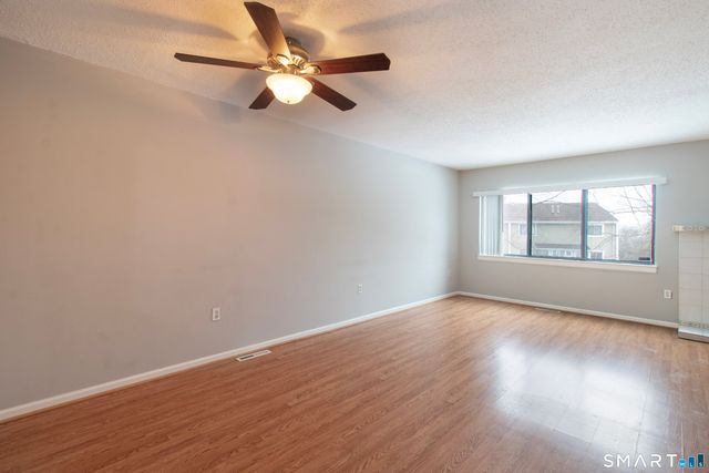 255 Monticello Drive 255, Branford, CT 06405