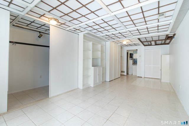 255 Monticello Drive 255, Branford, CT 06405