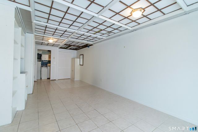 255 Monticello Drive 255, Branford, CT 06405