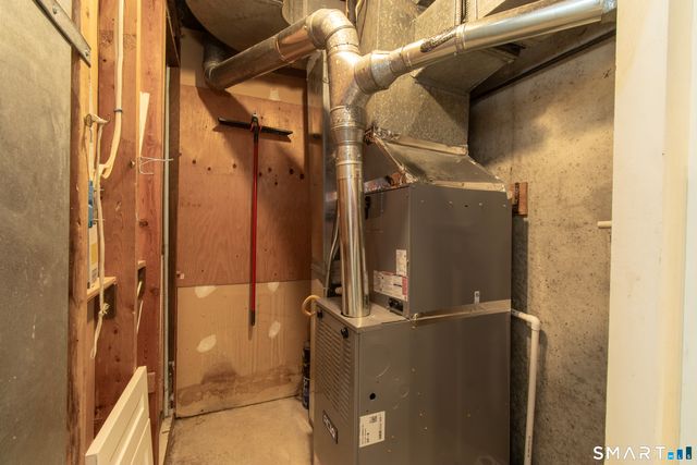 255 Monticello Drive 255, Branford, CT 06405