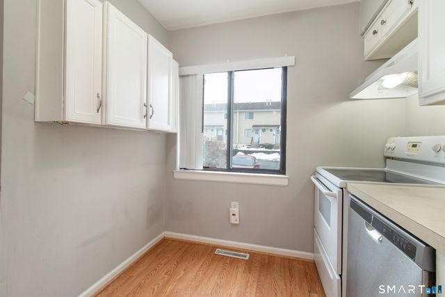 255 Monticello Drive 255, Branford, CT 06405