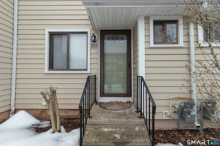 255 Monticello Drive 255, Branford, CT 06405