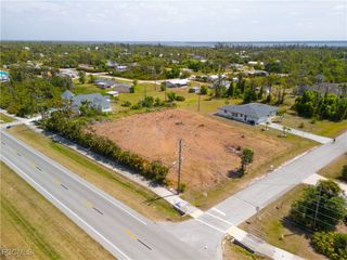 5500 Stringfellow RD, St James City, FL 33956
