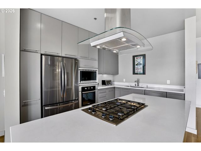 949 Nw OVERTON St 512, Portland, OR 97209