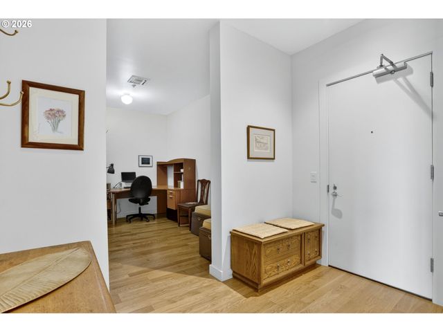 949 Nw OVERTON St 512, Portland, OR 97209