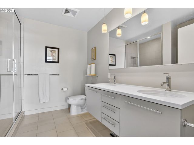 949 Nw OVERTON St 512, Portland, OR 97209