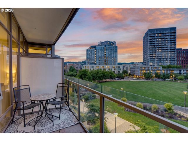 949 Nw OVERTON St 512, Portland, OR 97209