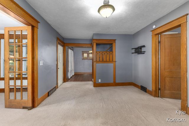 2126 Wyoming Avenue, Wyoming, MI 49519