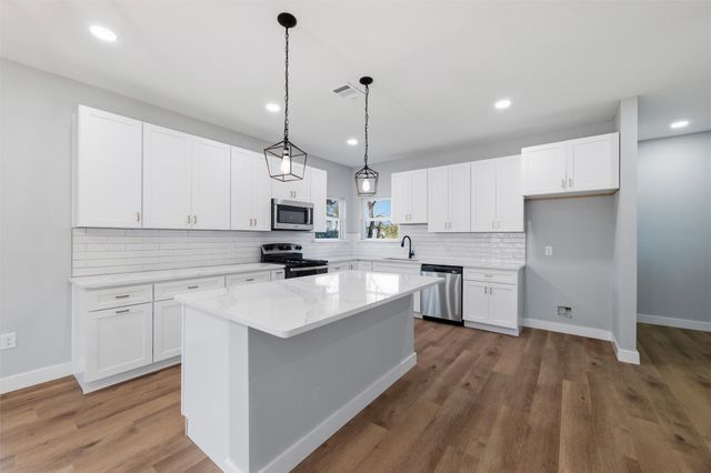 1315 Bessie Street, Fort Worth, TX 76104