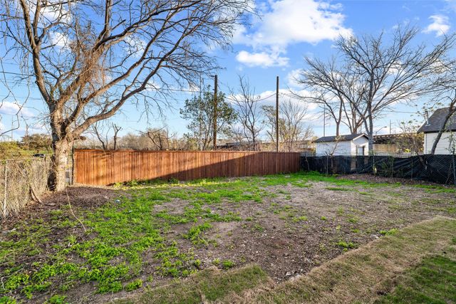 1315 Bessie Street, Fort Worth, TX 76104