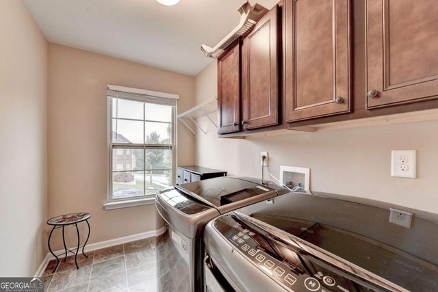 4228 Woods Creek Lane, Suwanee, GA 30024