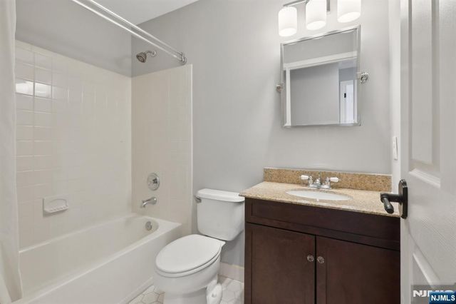 66 Lydia, Guttenberg, NJ 07093