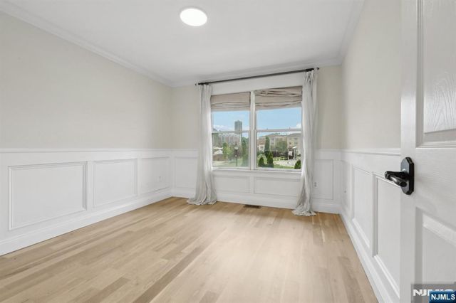 66 Lydia, Guttenberg, NJ 07093
