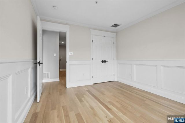 66 Lydia, Guttenberg, NJ 07093