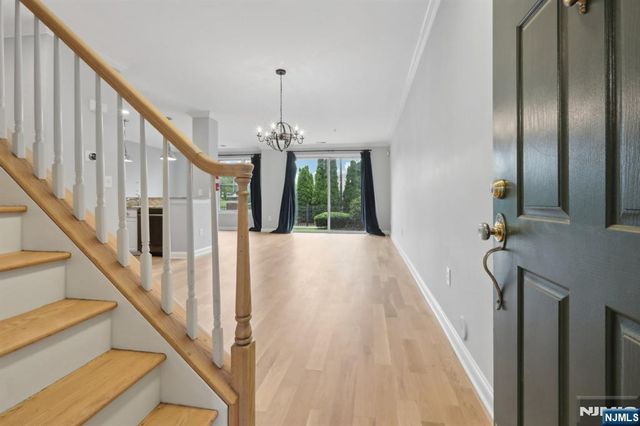 66 Lydia, Guttenberg, NJ 07093