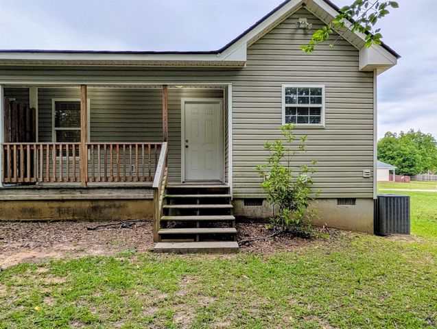 107 North Pointe Drive, Centerville, GA 31028