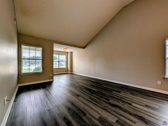 107 North Pointe Drive, Centerville, GA 31028