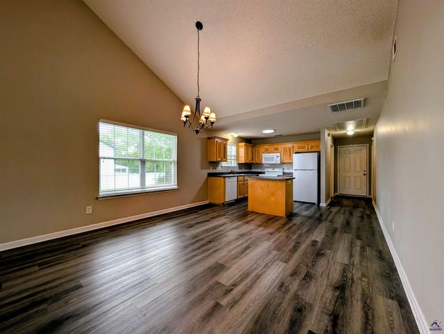107 North Pointe Drive, Centerville, GA 31028