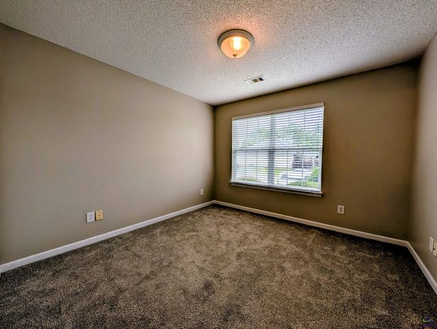 107 North Pointe Drive, Centerville, GA 31028