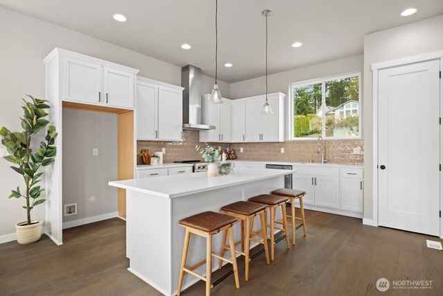 2218 Cleven Park Road, Camano Island, WA 98282