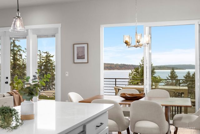 2218 Cleven Park Road, Camano Island, WA 98282