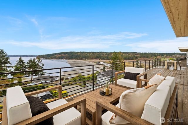 2218 Cleven Park Road, Camano Island, WA 98282