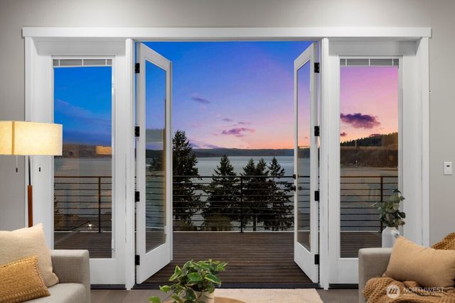 2218 Cleven Park Road, Camano Island, WA 98282