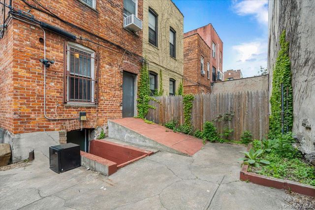1034 Winthrop Street, Brooklyn, NY 11212