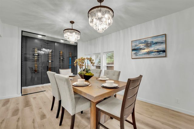 2114 Via Vista, Carrollton, TX 75006