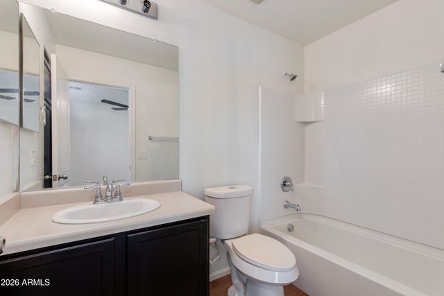 7738 W PIPESTONE Place, Phoenix, AZ 85035