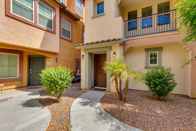 7738 W PIPESTONE Place, Phoenix, AZ 85035
