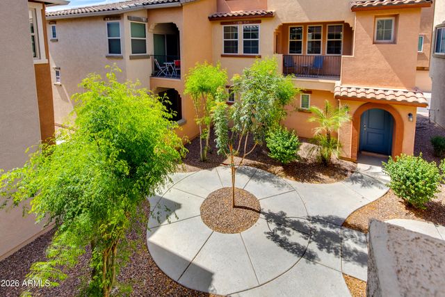 7738 W PIPESTONE Place, Phoenix, AZ 85035
