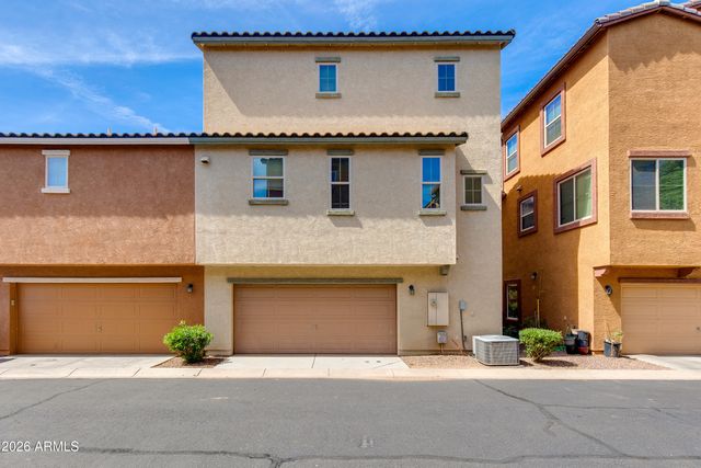 7738 W PIPESTONE Place, Phoenix, AZ 85035