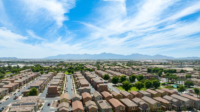 7738 W PIPESTONE Place, Phoenix, AZ 85035