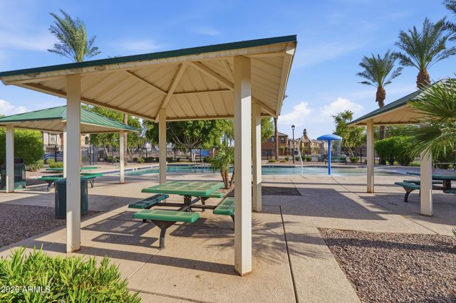 7738 W PIPESTONE Place, Phoenix, AZ 85035